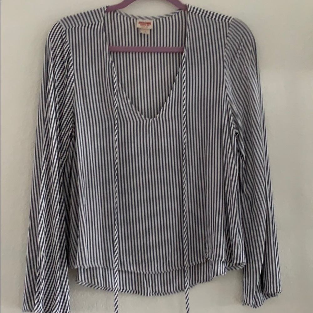 Cropped blue/white stripe blouse